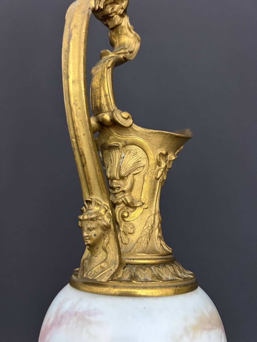 Aiguière décorative en porcelaine peinte, monture en bronze doré-photo-1