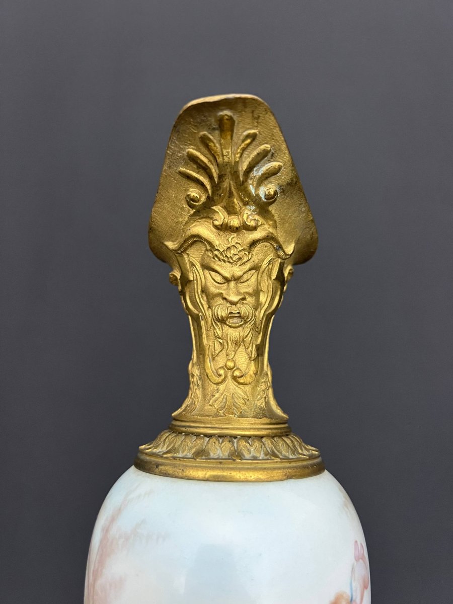 Aiguière décorative en porcelaine peinte, monture en bronze doré-photo-2