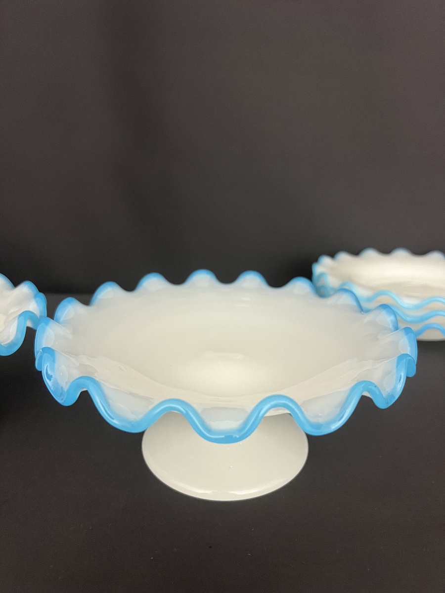 White Opaline Glass Dessert Set With Blue Rims – 6 Plates And 2 Bowls -photo-2