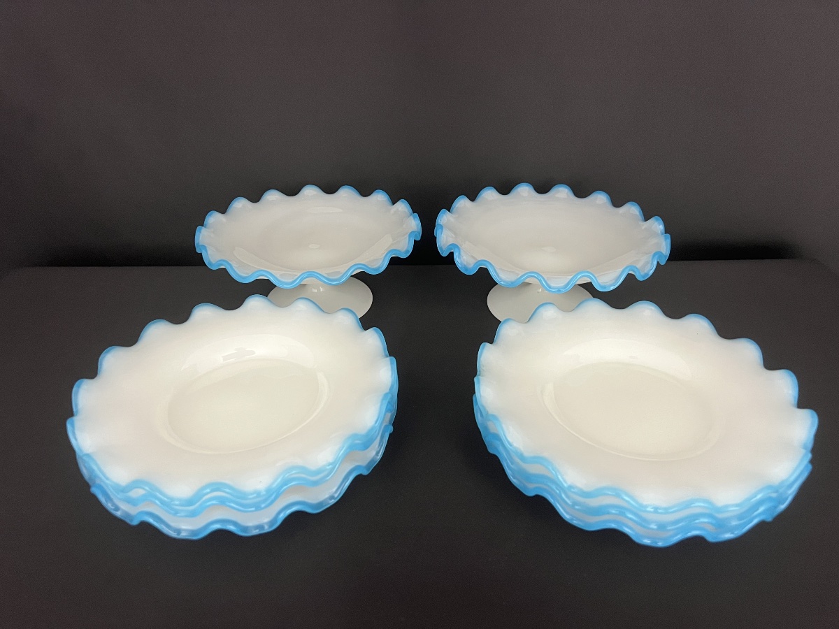 White Opaline Glass Dessert Set With Blue Rims – 6 Plates And 2 Bowls -photo-4