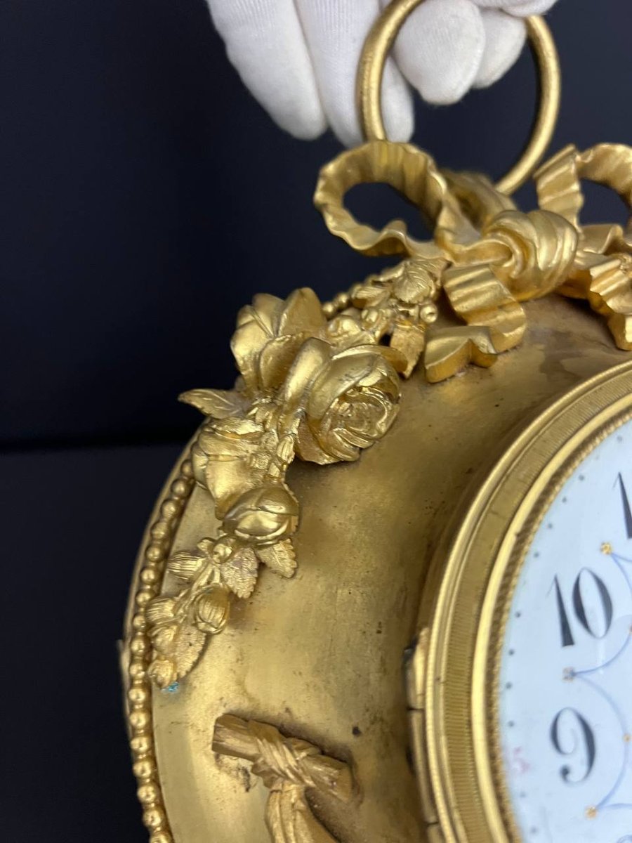 Pendule murale œil-de-bœuf en bronze doré, style Louis XVI -photo-4