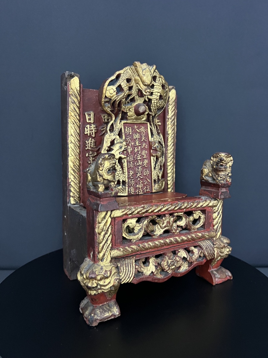 Autel chinois en bois sculpté, polychrome et doré-photo-2