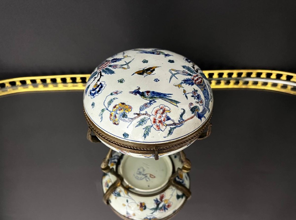 Bonbonnière en faïence de Gien à décor polychrome, monture en bronze-photo-4