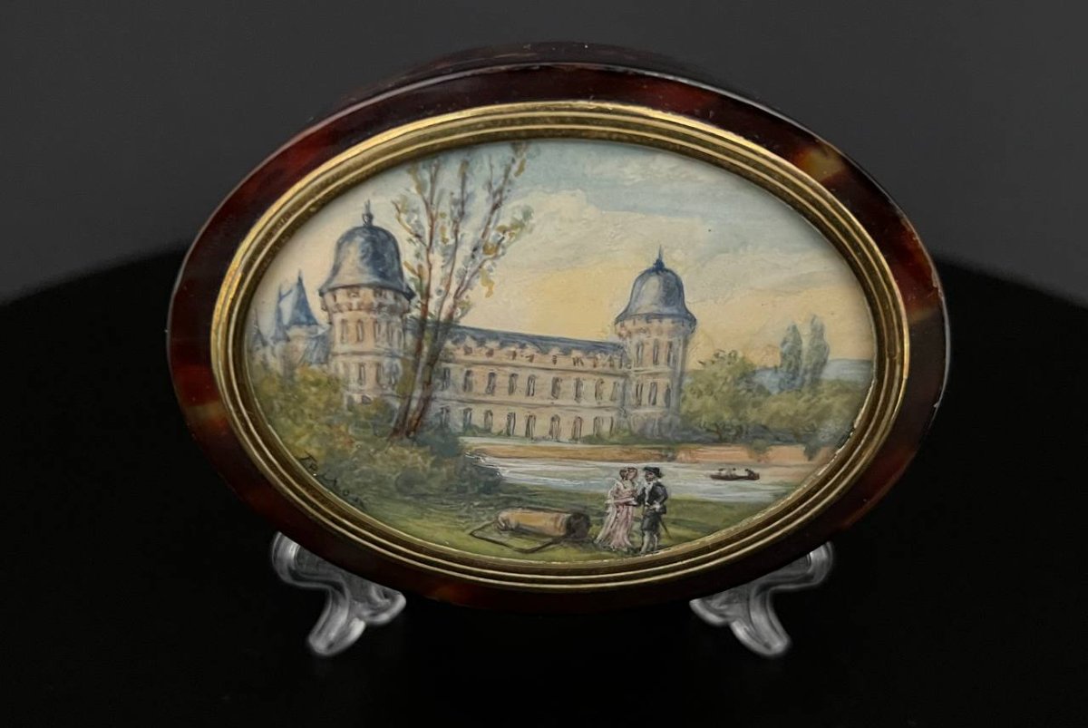 Boîte ovale ancienne à miniature peinte – Château de Digoine -photo-3