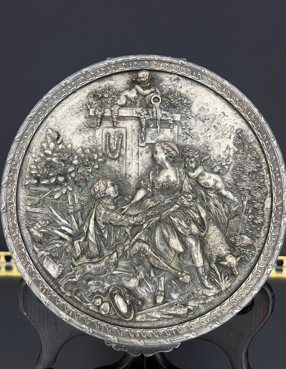 Antique Silver-plated Jewelry Box With Romantic Relief Decoration-photo-3