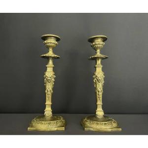 Paire De Bougeoirs En Bronze – Style Louis XVI