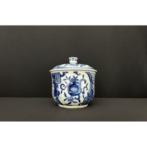 Chinese Porcelain Covered Pot – Blue And White Decoration, Kangxi Brand