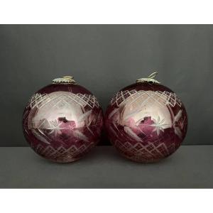 Paire de boules de Noël en cristal soufflé et taillé