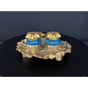 Encrier double en bronze doré et verre bleu opalin, style Rococo – fin XIXe siècle