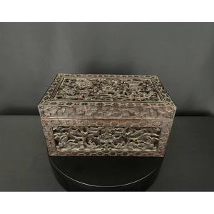 Coffret ancien en bois sculpté, Chine du Sud, fin XIXe – début XXe siècle