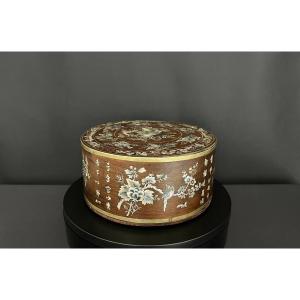 Boîte circulaire en bois incrusté de nacre – Vietnam