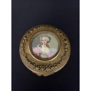 Boîte à bijoux en bronze doré, miniature signée, style Louis XVI