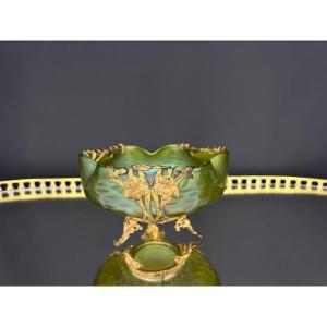 Art Nouveau-style Trinket Dish Made Of Green Iridescent Glass, In The Style Of Loetz