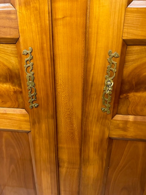 Armoire Biedermeier en merisier, vers 1830-photo-1