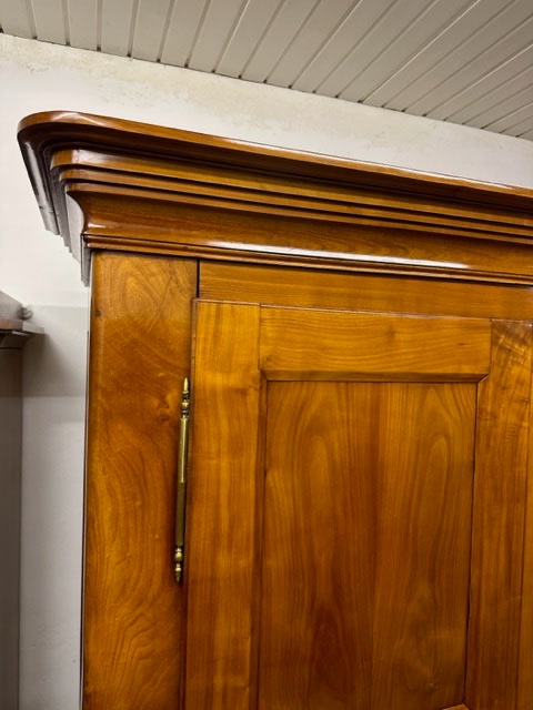 Armoire Biedermeier en merisier, vers 1830-photo-2