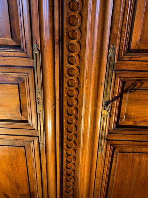 Louis XVI-style Cabinet Made Of Solid Walnut-photo-5
