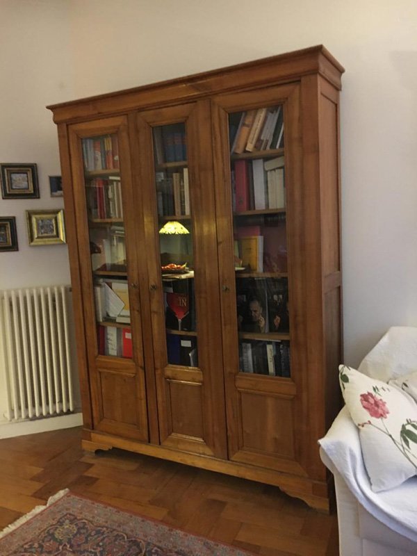Solid Cherry Wood Book Display Case-photo-3