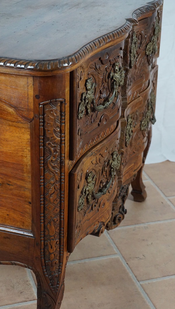 Commode française du XVIIIe siècle, style Louis XV-photo-1