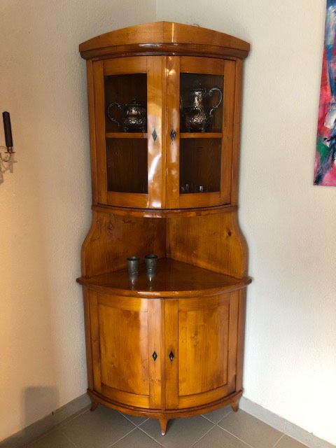 Small Corner Display Case-photo-2