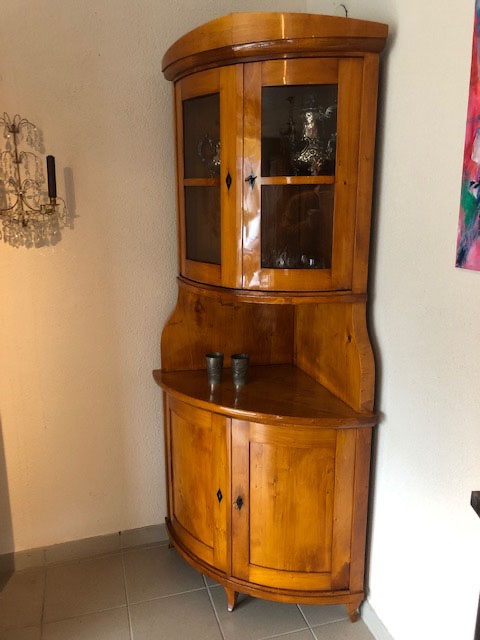 Small Corner Display Case-photo-3