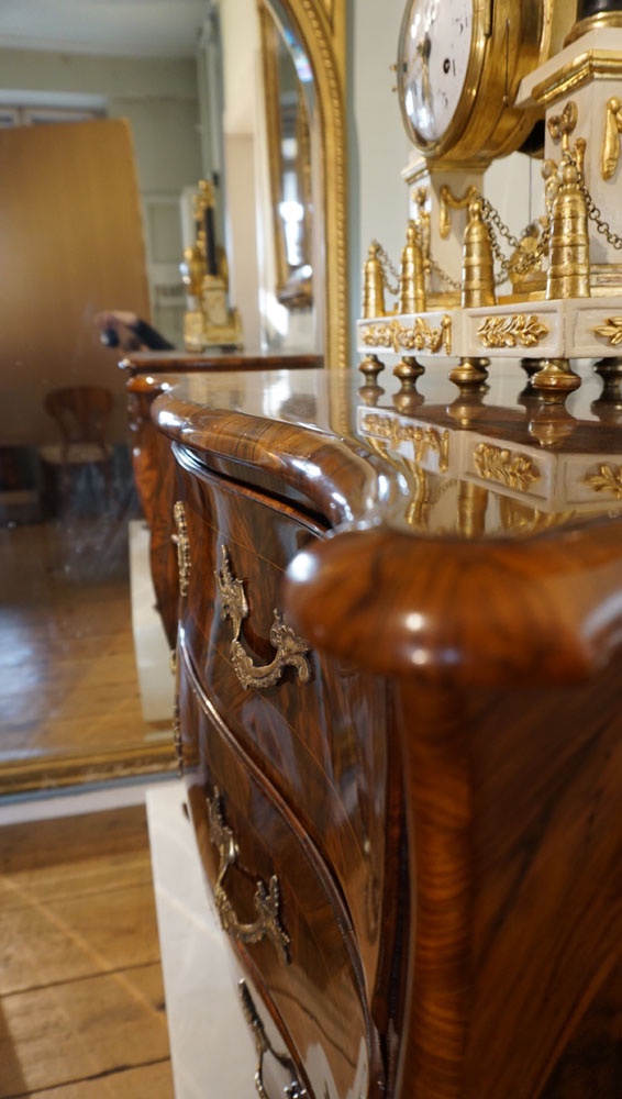 Élégante commode baroque vers 1750-photo-3