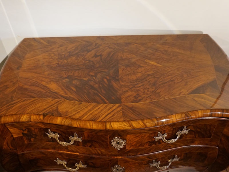 Élégante commode baroque vers 1750-photo-7