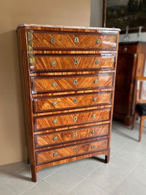Ravissant chiffonnier Louis XVI, vers 1770-photo-2