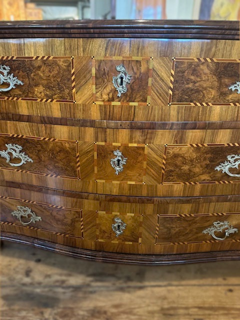 Commode baroque en noyer (ancien mobilier de château)-photo-2