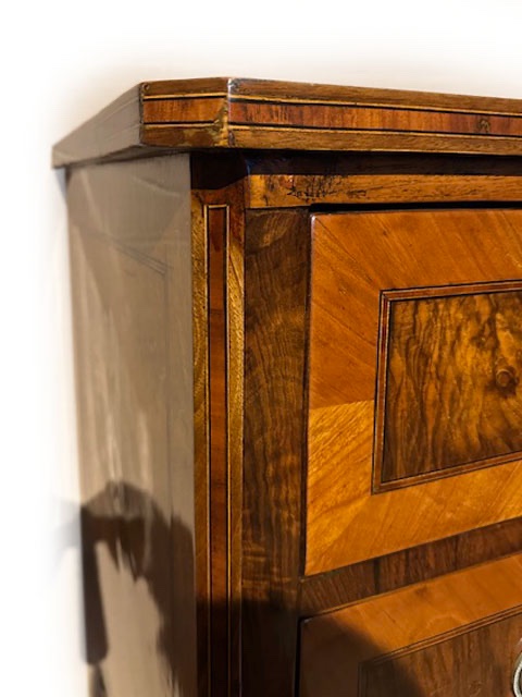 Petite commode Louis XVI en noyer-photo-2