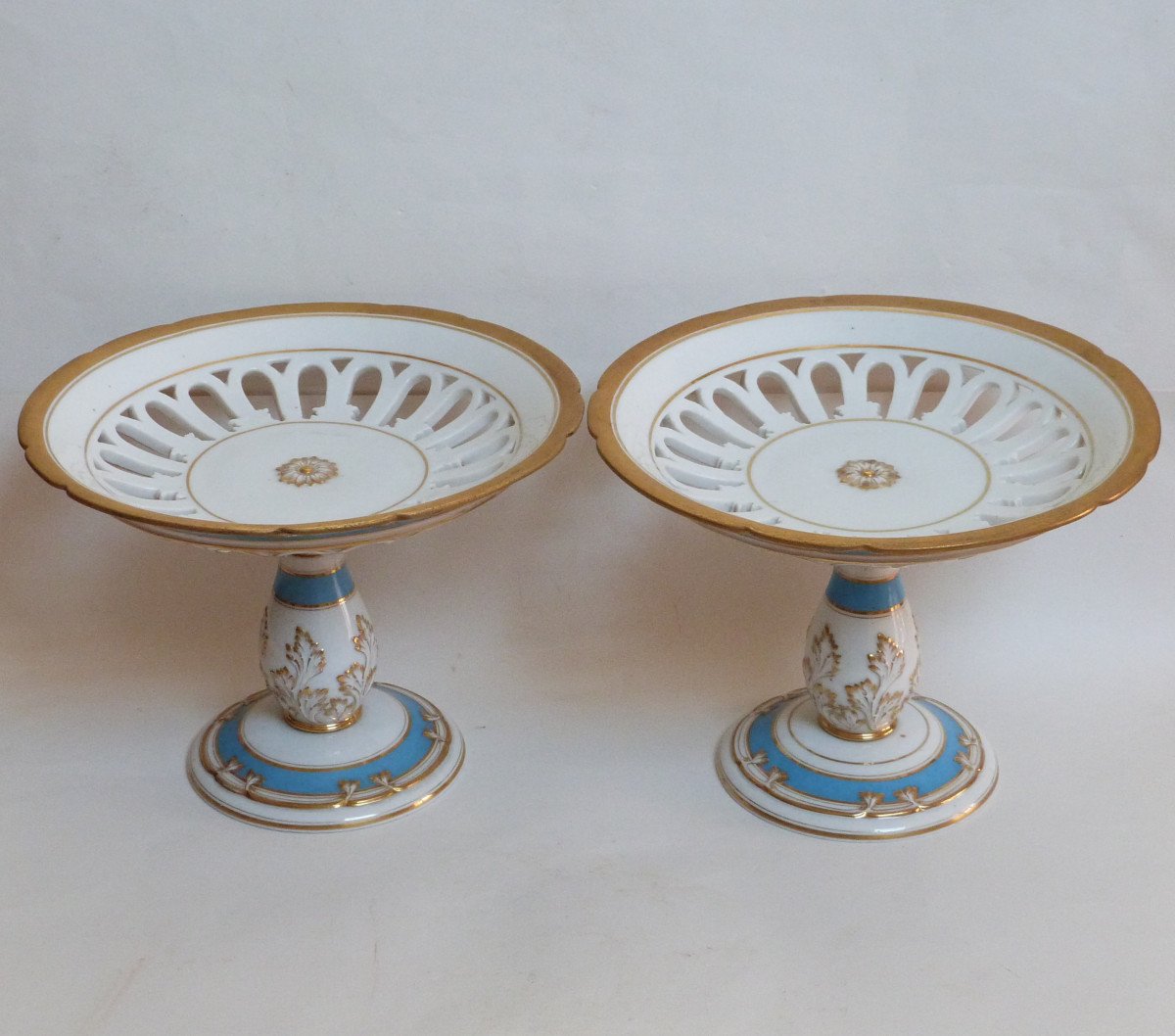 Rare Paire De Coupes Porcelaine De Paris Eugène Rousseau Bleu Céleste Et Or -photo-3