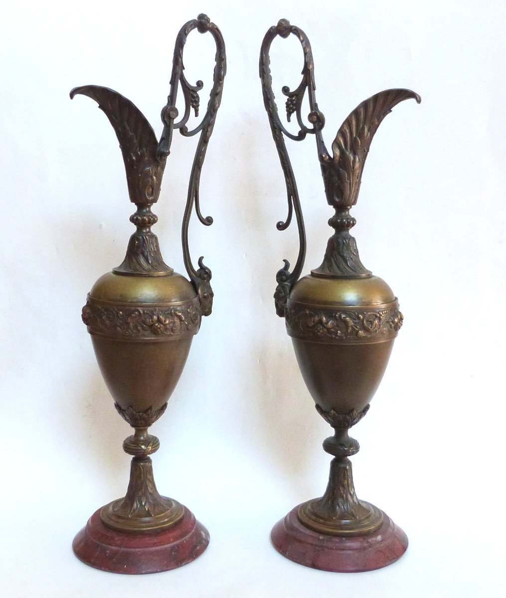 Pair Of Bronze Ewers Decorated With Rams' Heads, Marble Base-photo-2