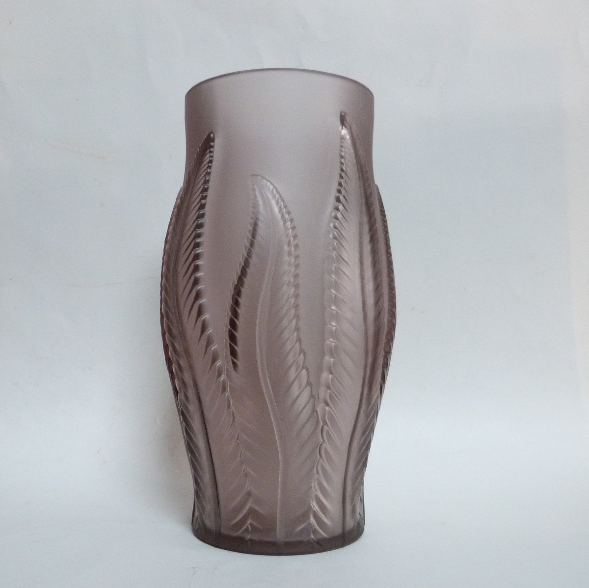Art Deco Vase In Molded Pressed Glass Georges Chevalier For René Goro -photo-2