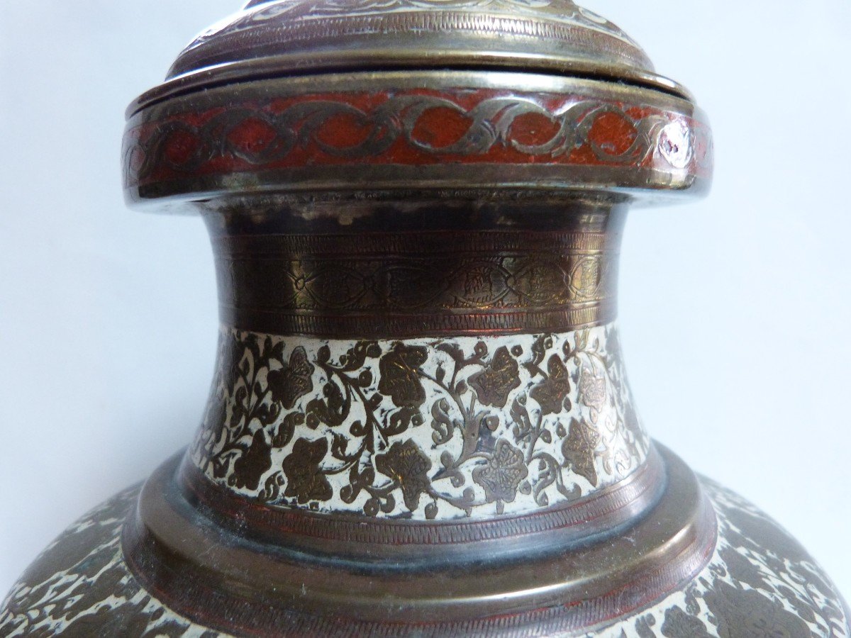 Inde XIX Eme Vase Pot Couvert En Bronze et Email -photo-3