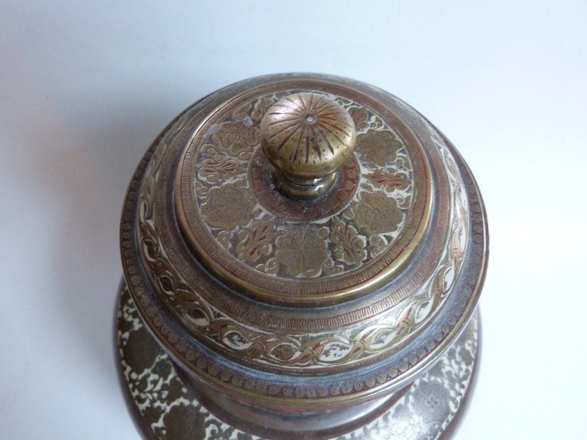 Inde XIX Eme Vase Pot Couvert En Bronze et Email -photo-1