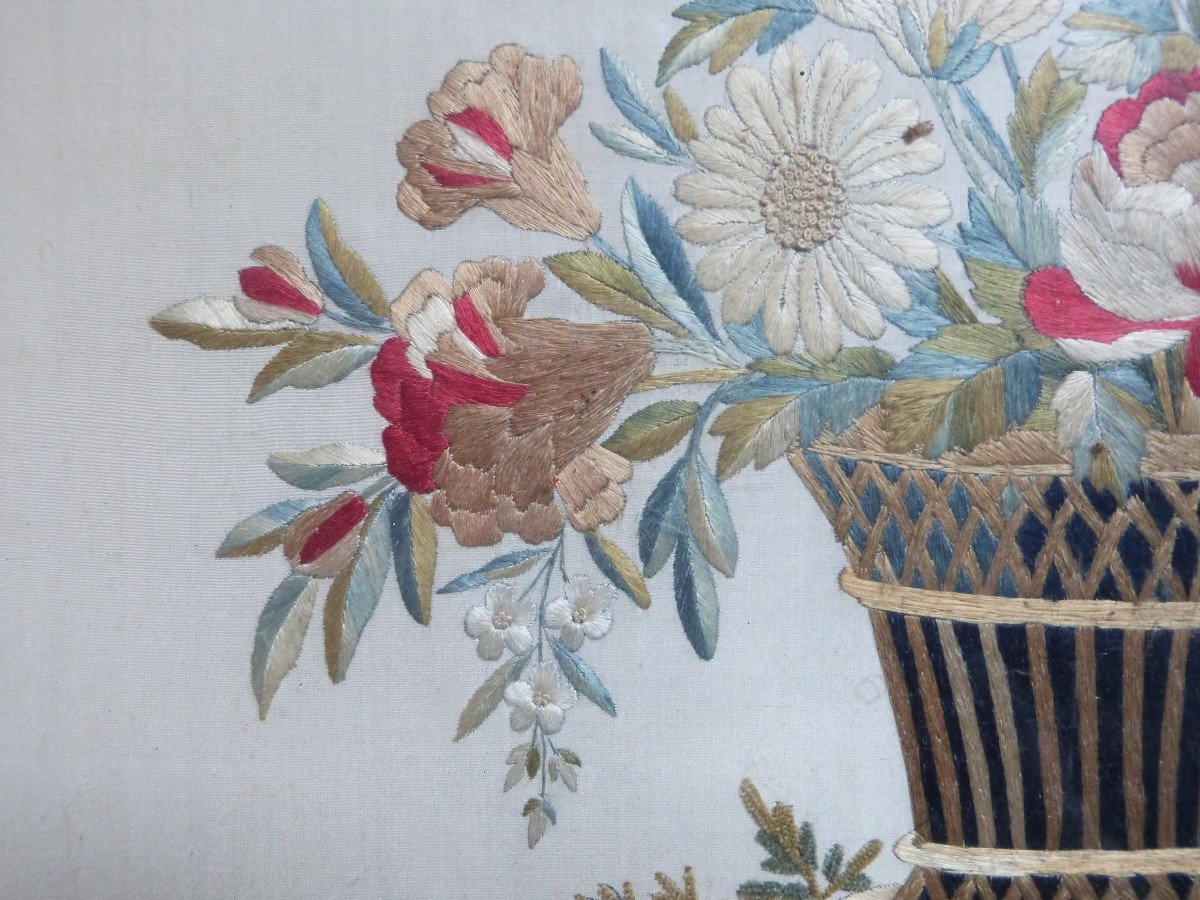 Embroidery On Silk Restoration Period 19th Century Original Golden Frame Basket Of Flowers -photo-3