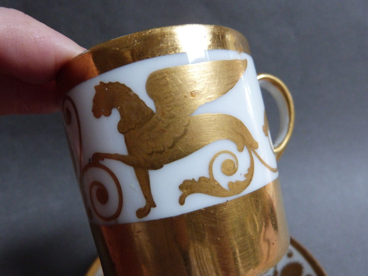 Pierre Louis Dagoty Paris Porcelain Cup Gold Decor 19th Century Empire Period-photo-1