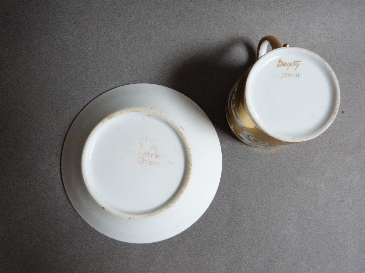 Pierre Louis Dagoty Paris Porcelain Cup Gold Decor 19th Century Empire Period-photo-5