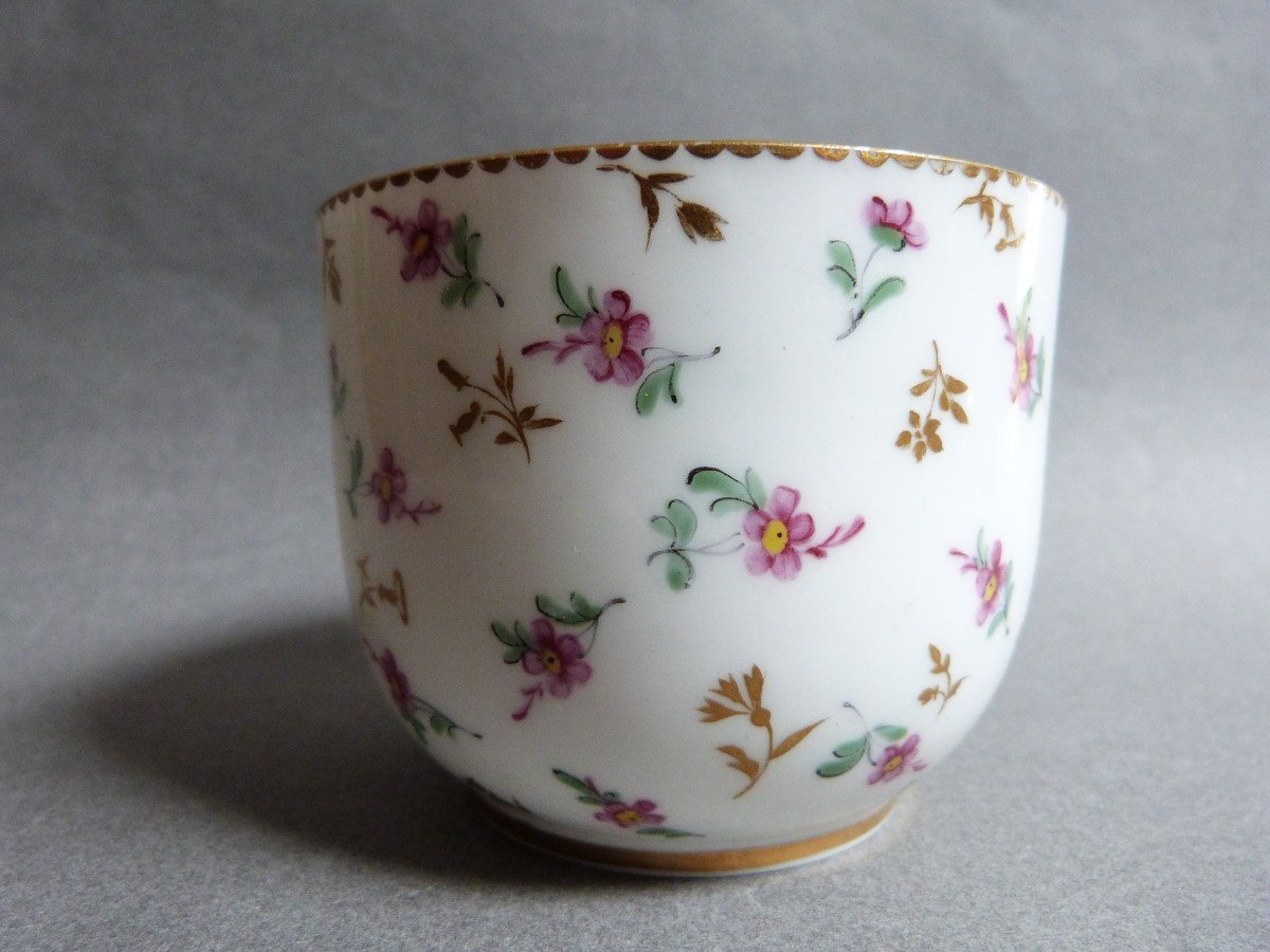 Sèvres 1789 Sophie Binet Peintre Pot Ou Petite Jardinière En Porcelaine à Décor De Fleurs -photo-2