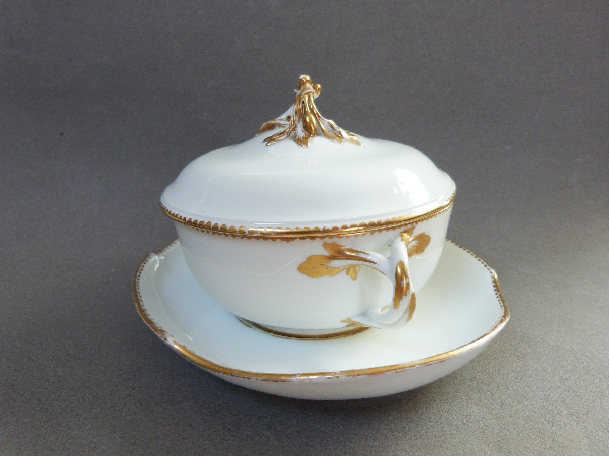 18th Century Round Turned Sèvres Porcelain Broth Bowl -photo-3