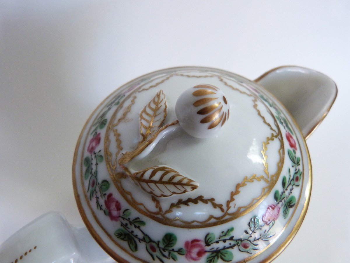 Part Of A 18th Century Paris Porcelain Coffee Service Jug And Cups-photo-4