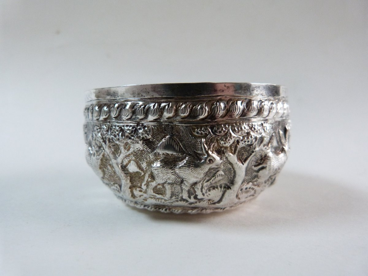 Thabeik Bowl In Burmese Silver, Late 19th And Early 20th Century, Signed -photo-3
