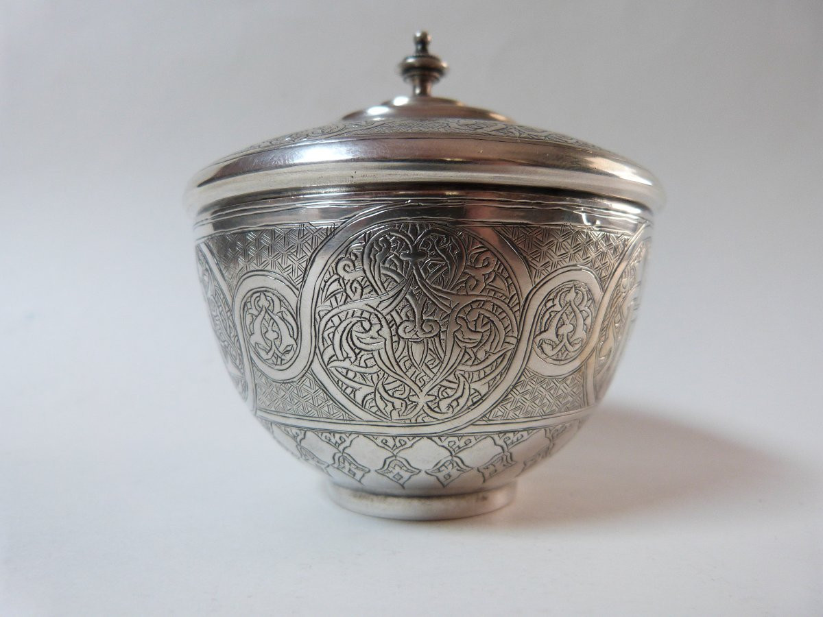 pot couvert en argent massif Egypte ou Syrie fin du XIXeme siècle décor gravé -photo-4