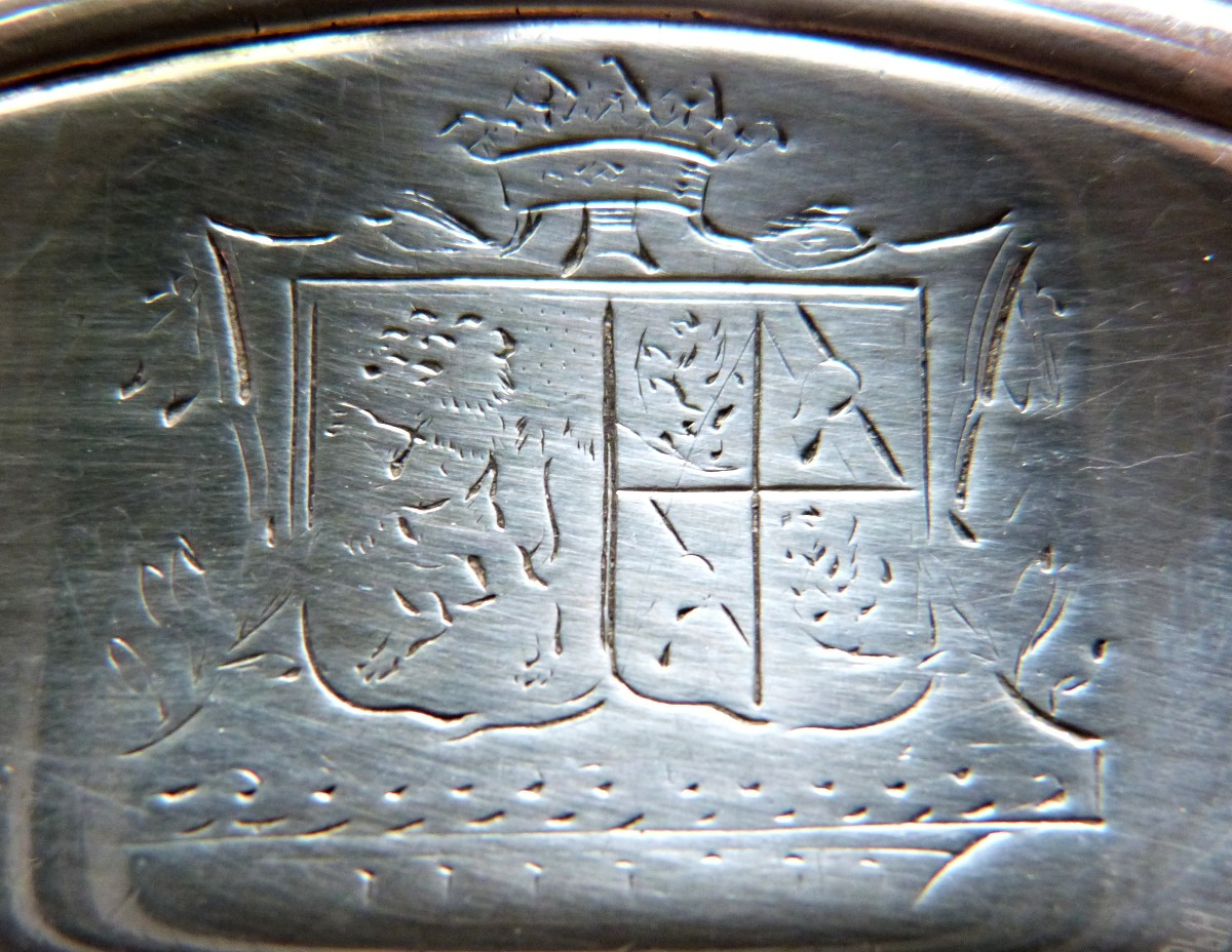 Paris 1778 plat argent armes d'alliance sous couronne de Duc 