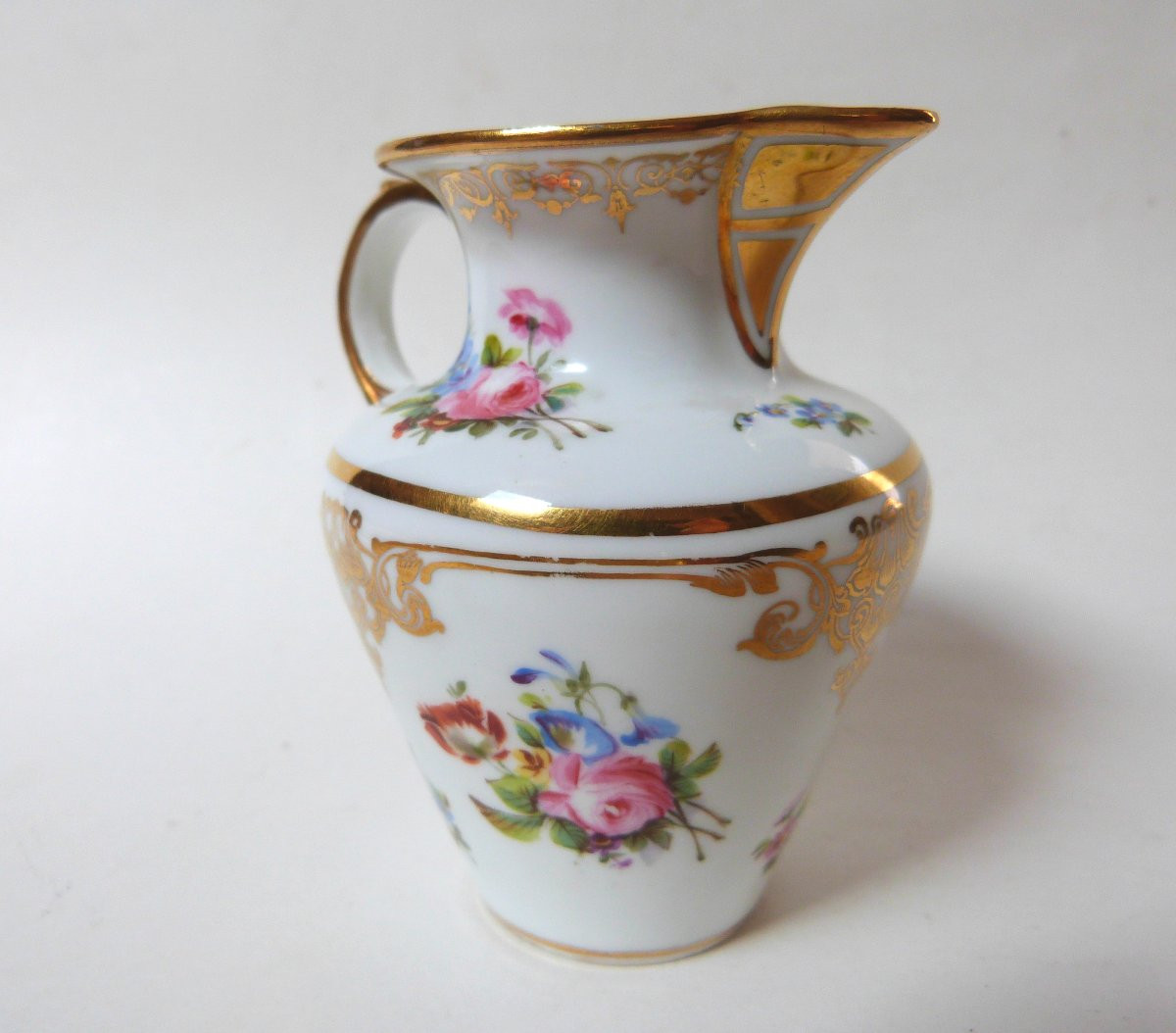 Sèvres 1851 Porcelain Milk Jug With Napoleon III Flower Decoration-photo-3