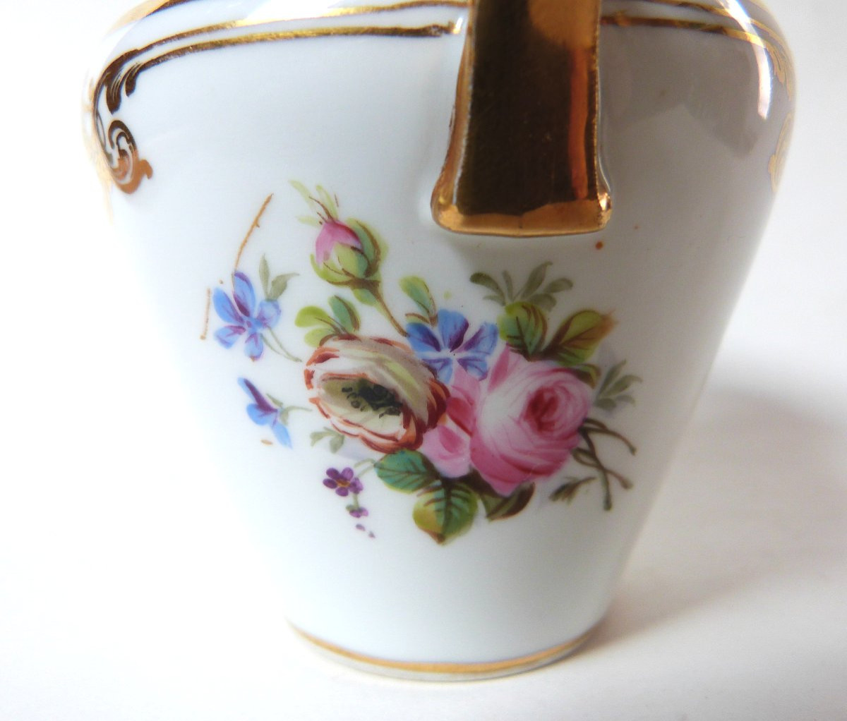 Sèvres 1851 Porcelain Milk Jug With Napoleon III Flower Decoration-photo-1