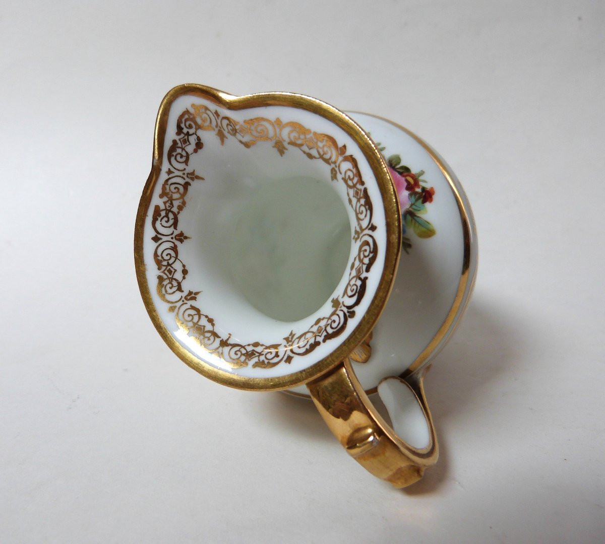 Sèvres 1851 Porcelain Milk Jug With Napoleon III Flower Decoration-photo-3