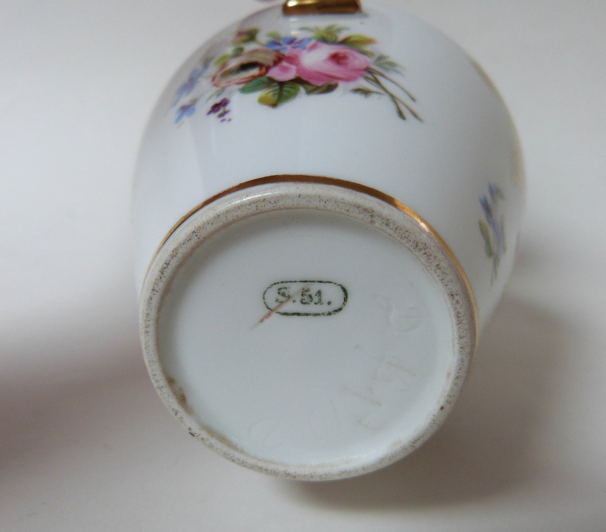 Sèvres 1851 Porcelain Milk Jug With Napoleon III Flower Decoration-photo-5