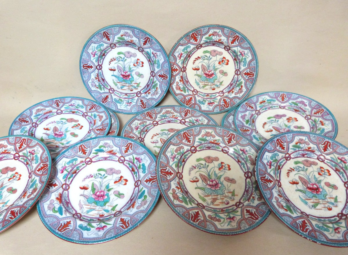 William Brownfield ensemble de 11 grandes assiettes en Ironstone décor japonisant 