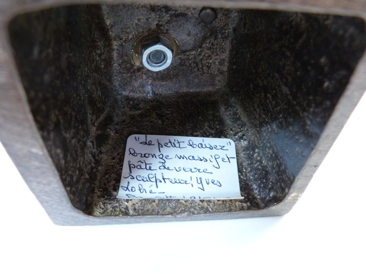 Yves Lohé sculpture bronze et pâte de verre  "le petit baiser "-photo-4