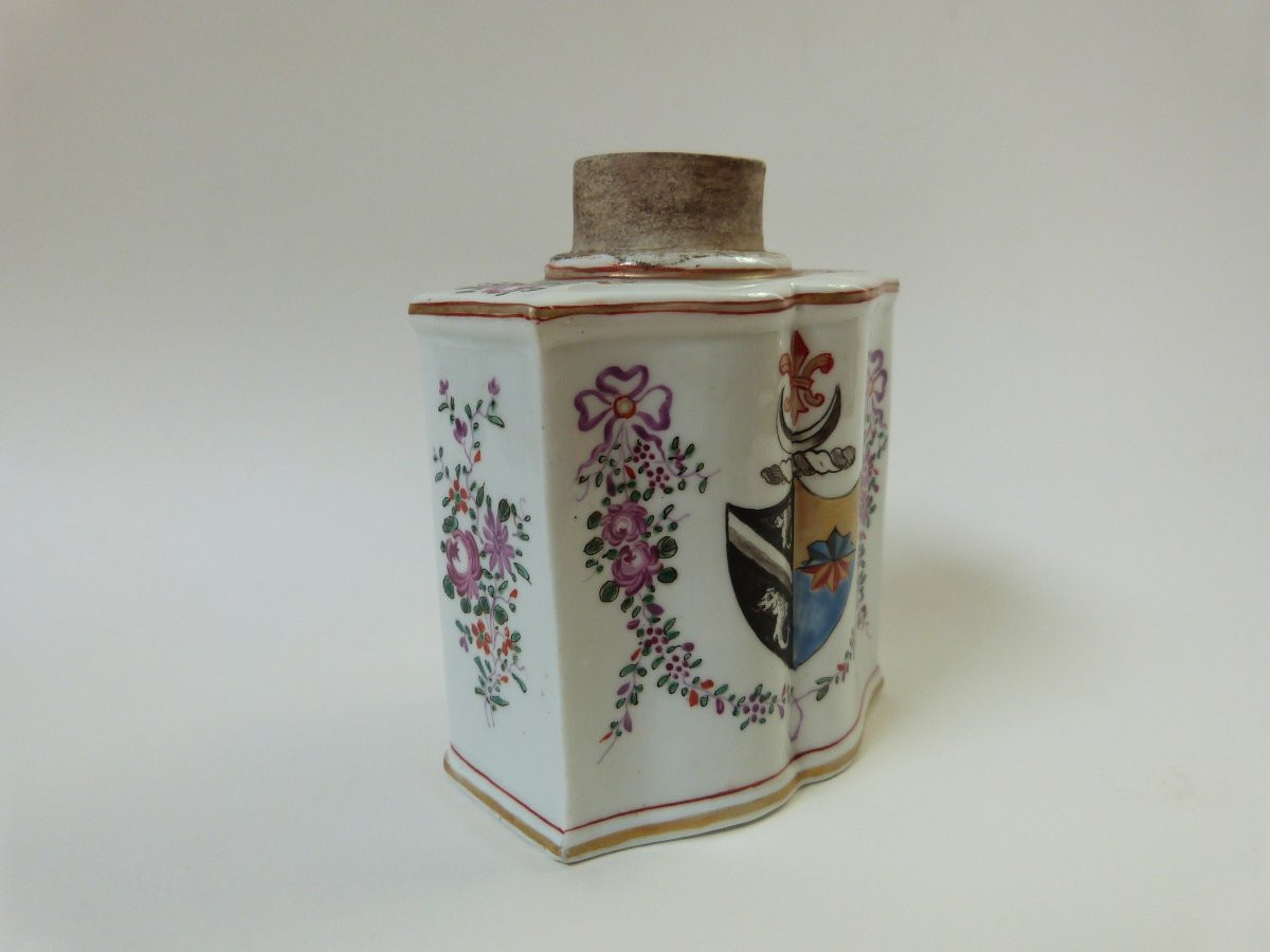 Boite à thé en porcelaine de Chine XVIIIeme blason armes compagnie des indes -photo-2